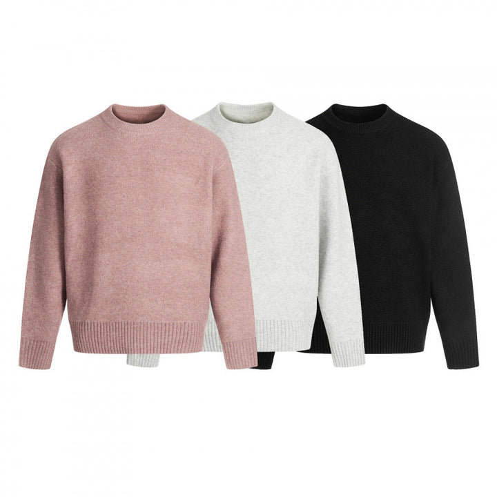 Unisex Oversize fine knit sweater with round neck, cropped hem and raglan sleeves Mune Fashion