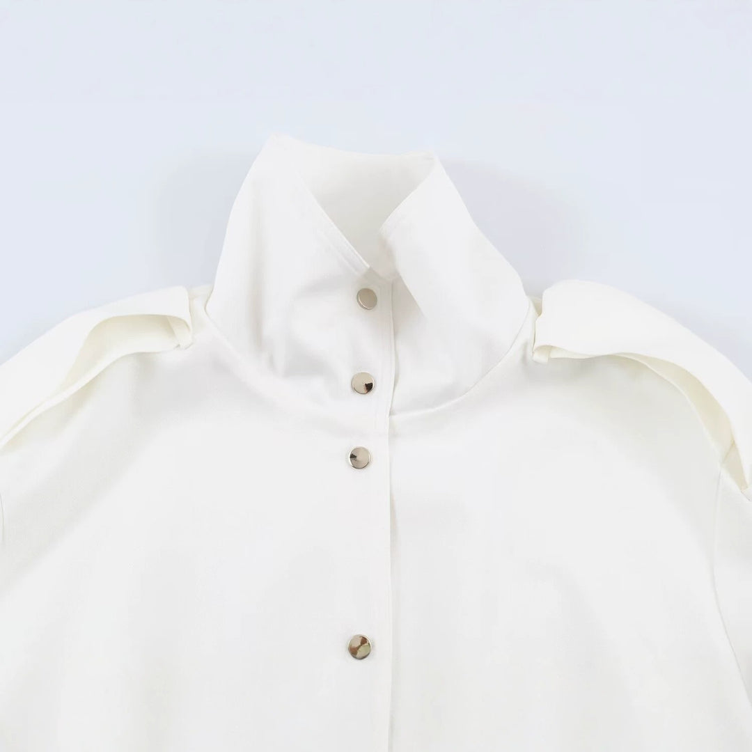 Women's short jacket in oversized bomber style with high stand-up collar and shoulder patches Mune Fashion
