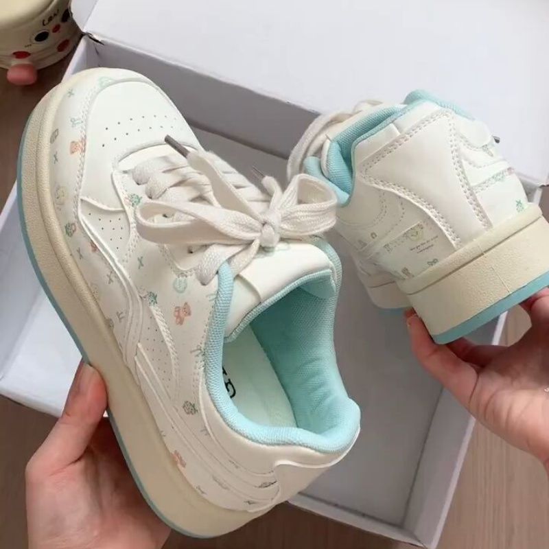 Women's Comfortable Leisure Sneakers with Floral Design Mune Fashion