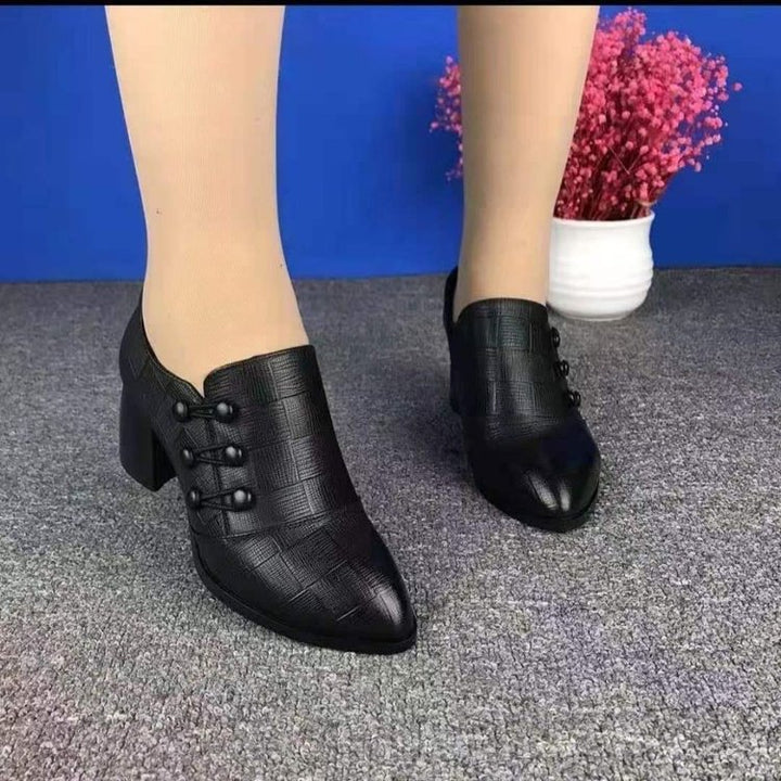 Women Elegant Lace Slip-On Pumps with Low Block Heel and Structured Leather Look Mune Fashion