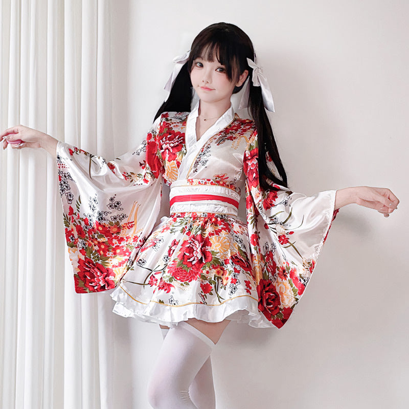Women's traditional kimono dress with flowing sleeves and floral pattern Mune Fashion
