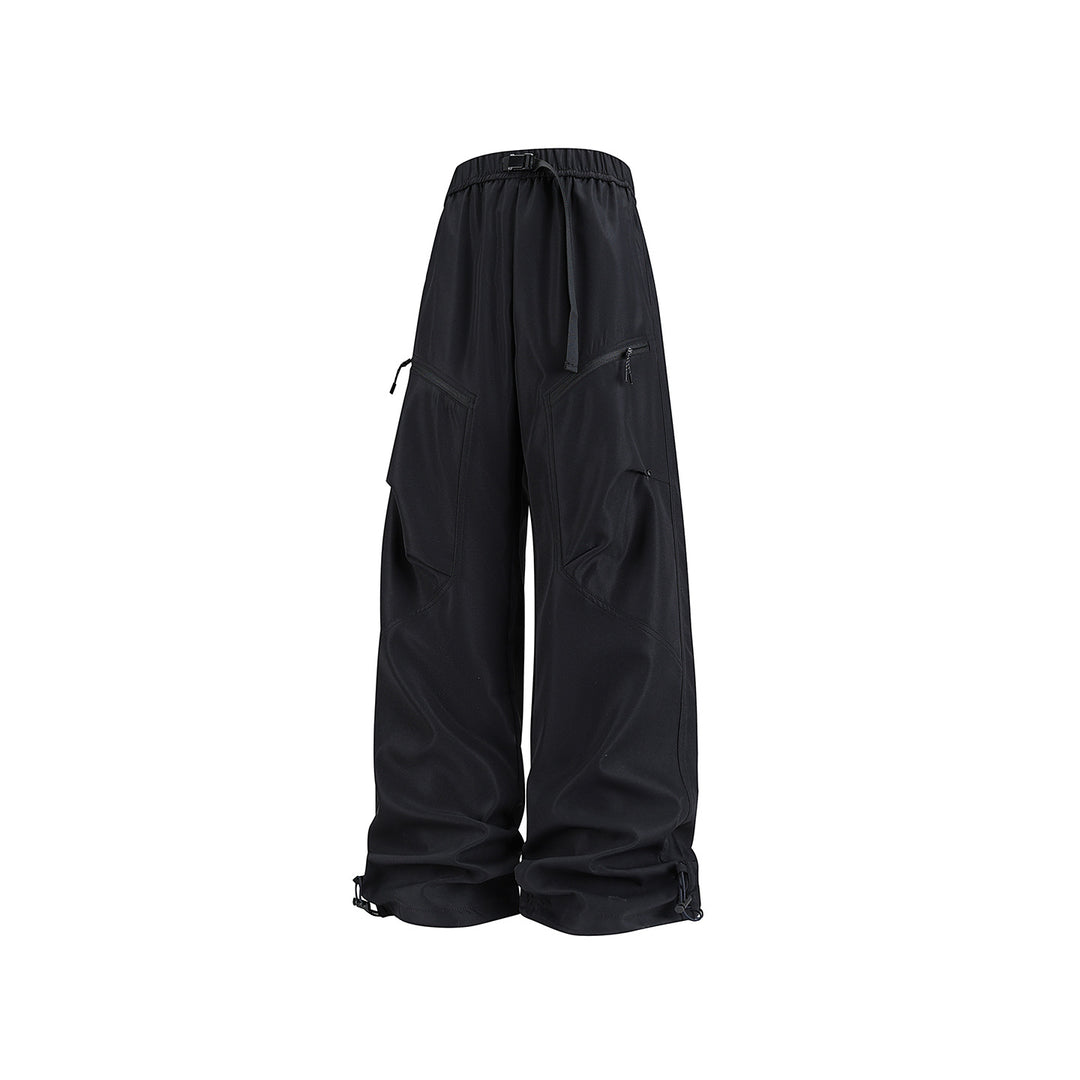 Men's Wide Technical Cargo Pants with Drawstring Waistband, Adjustable Leg Openings and Zipper Pockets Drune