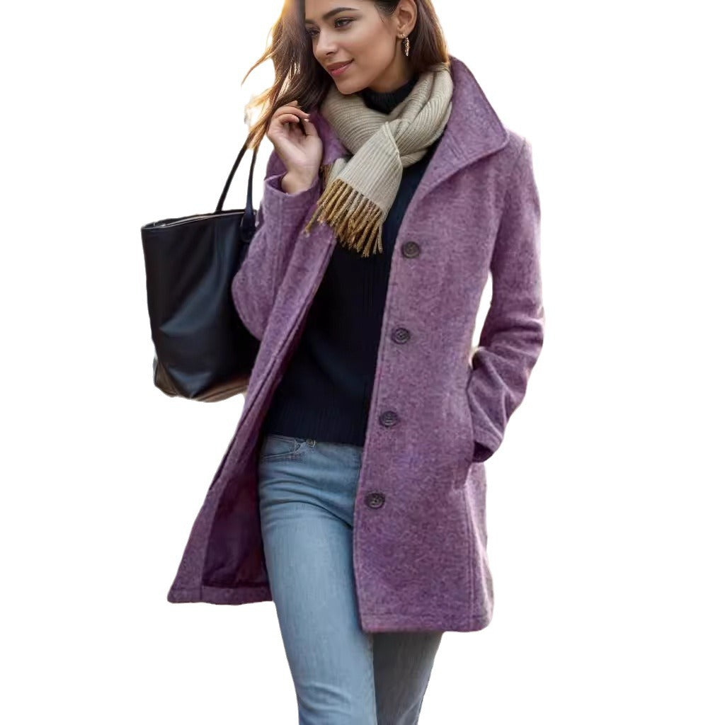 Women's short coat made of faux suede with shirt collar, button placket, and side pockets Mune Fashion