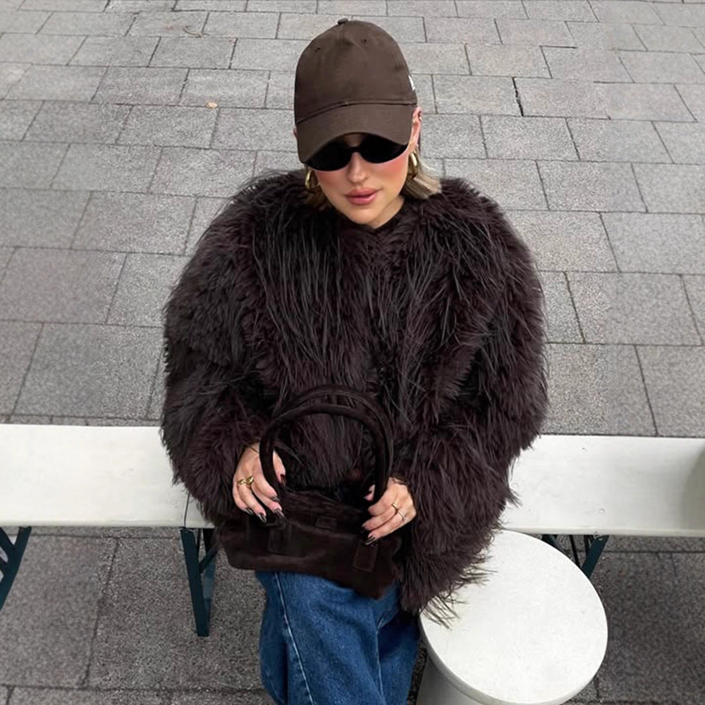Ladies short jacket made of long-pile shaggy faux fur with hidden snap button placket Mune Fashion