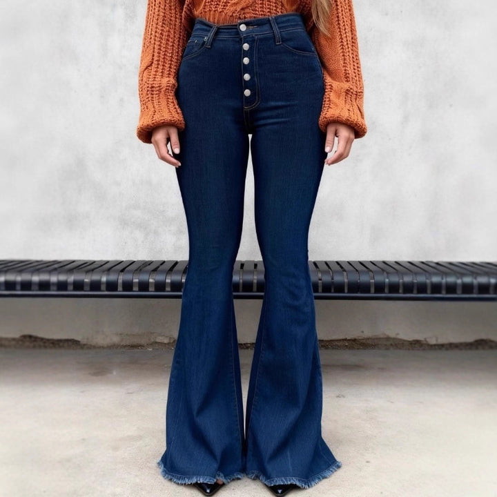 Ladies high-waisted retro flared jeans with visible button placket and flared leg Mune Fashion