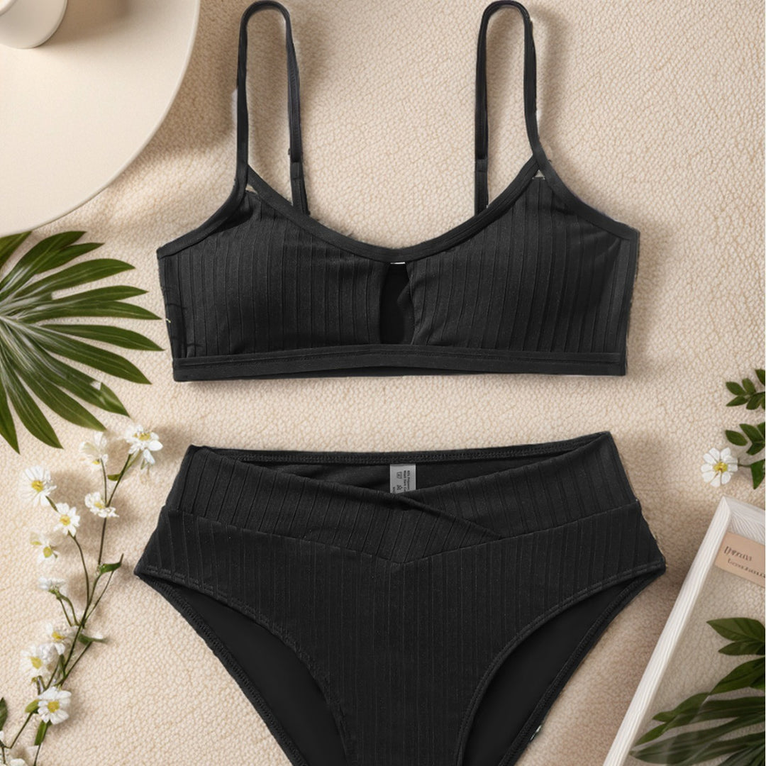 Women's High-Cut Bikini with Sporty Cut and Keyhole Neckline Mune Fashion
