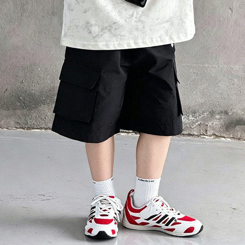 Boys Cargo Shorts with practical side pockets Mune Fashion