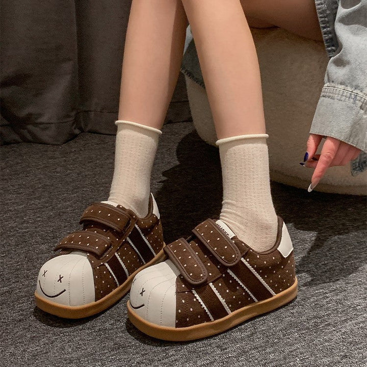 Women's sneakers with wide Velcro fastenings and casual design Mune Fashion