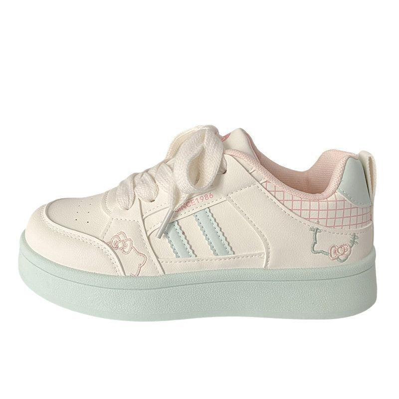 Ladies sporty sneakers with playful animal motifs and breathable outsole Mune Fashion