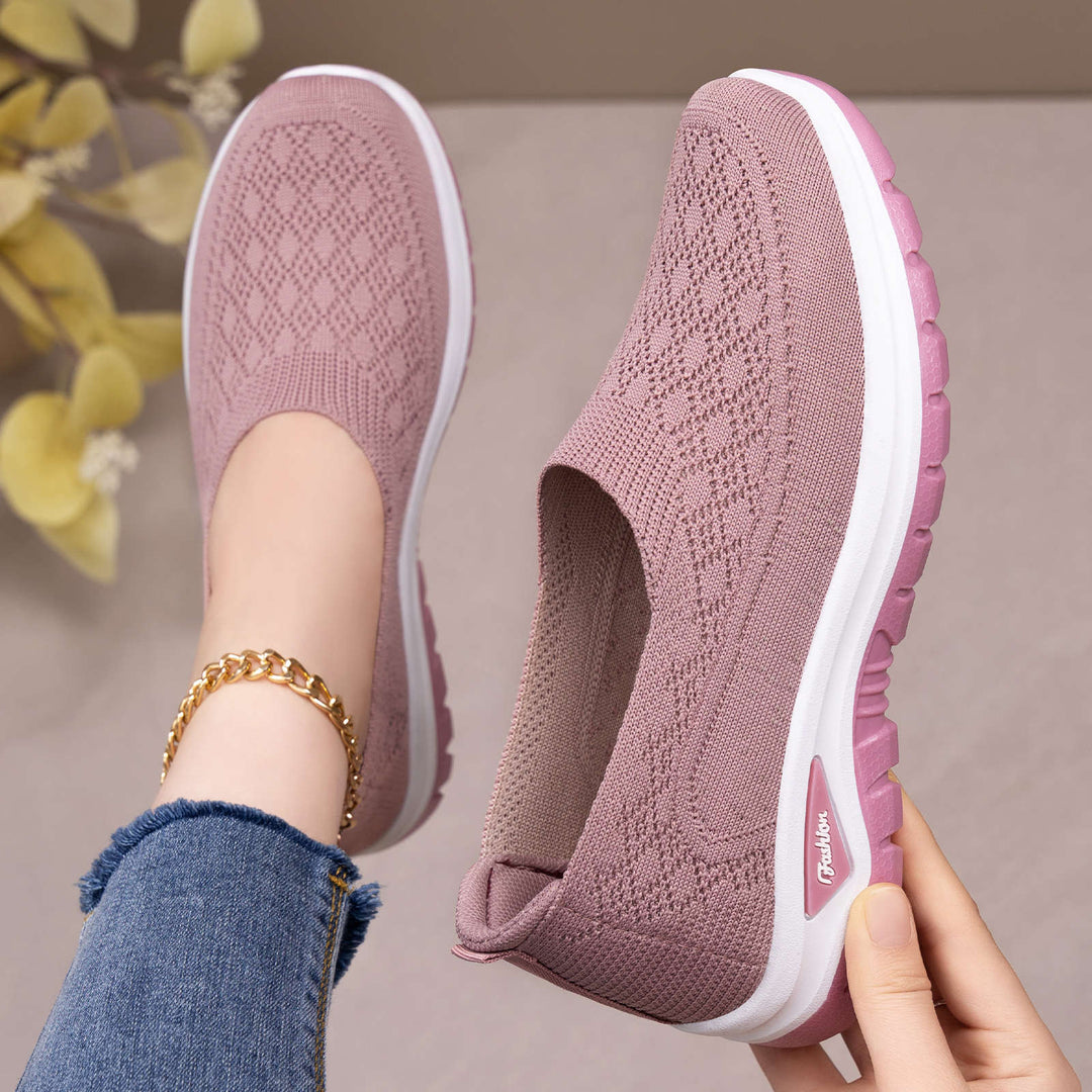 Women's knitted slip-on comfort walker with memory footbed, elastic sock entry and non-slip profiled sole Mune Fashion