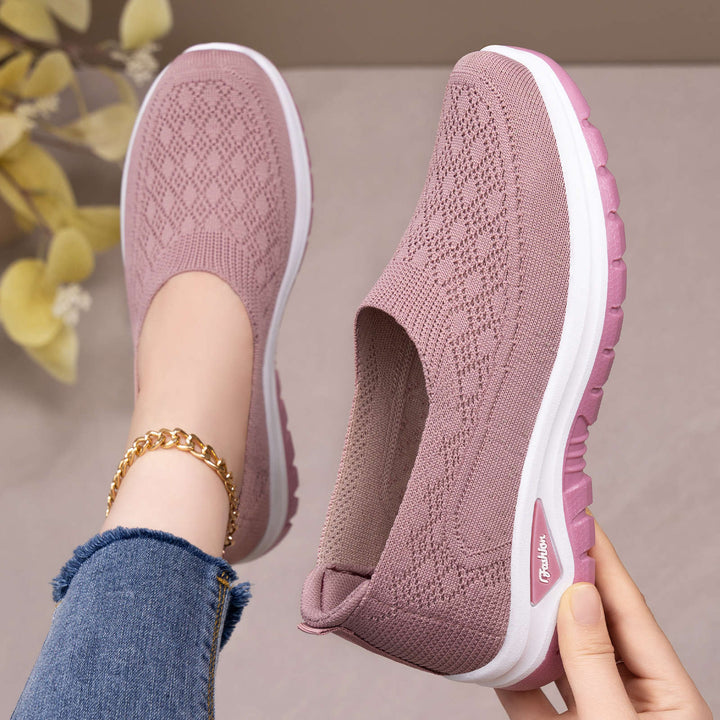 Women's knitted slip-on comfort walker with memory footbed, elastic sock entry and non-slip profiled sole Mune Fashion