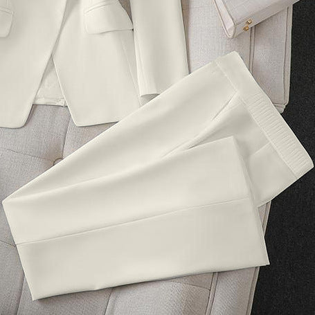Ladies Elegant and well-fitting Fabric Trousers Mune Fashion