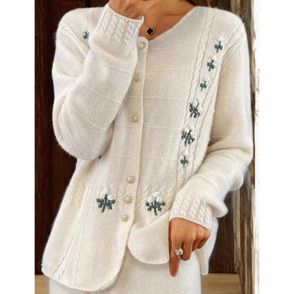 Women's knit cardigan with floral relief embroidery and cable pattern Mune Fashion
