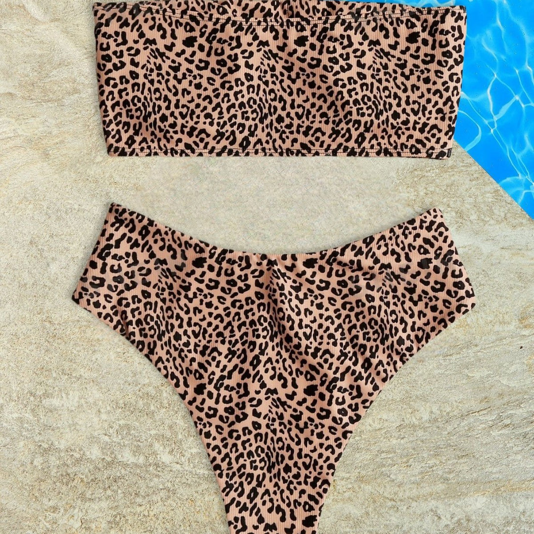 Ladies bandeau bikini set with elegant leopard pattern Mune Fashion