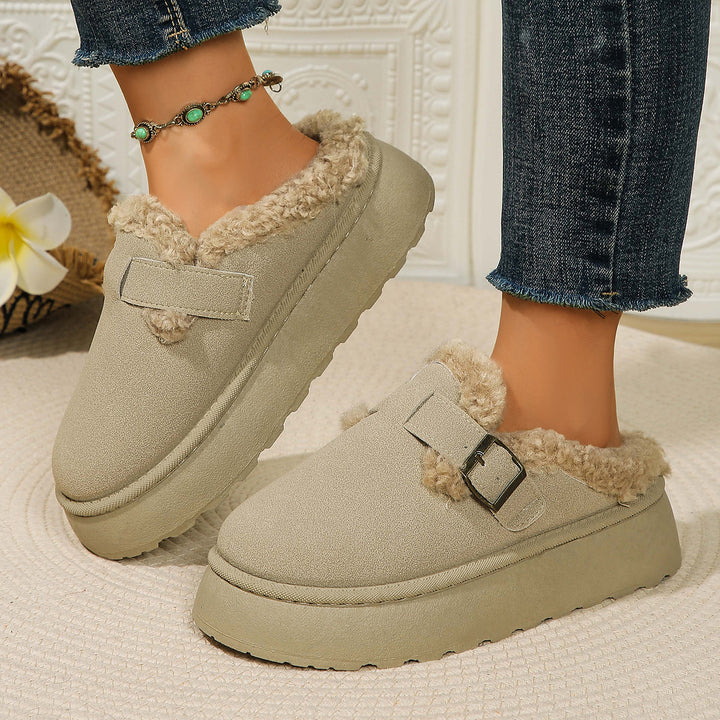 Women's Insulated Platform Slippers with Faux Fur Lining and Adjustable Buckle Strap Mune Fashion