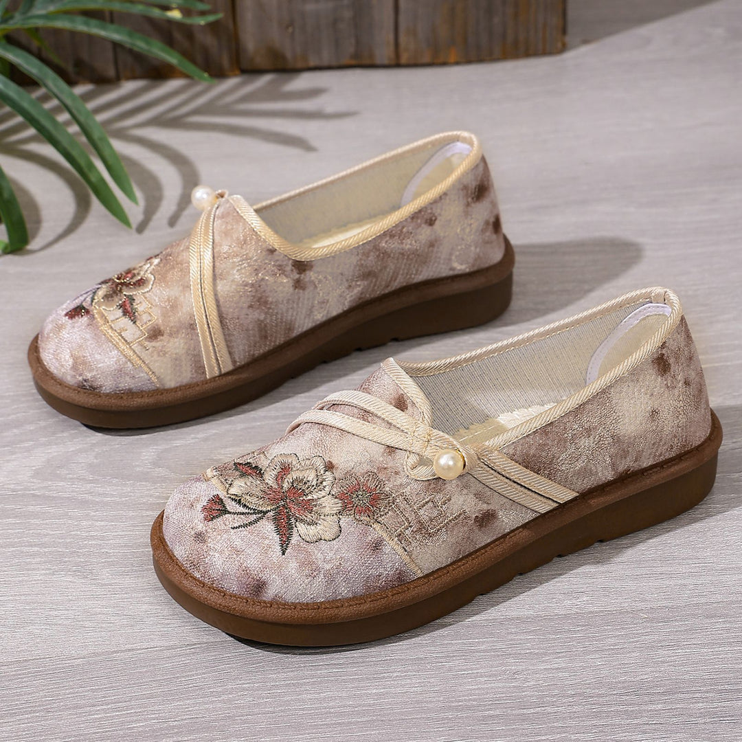 Ladies embroidered velvet slipper with bead closure and non-slip platform sole Mune Fashion