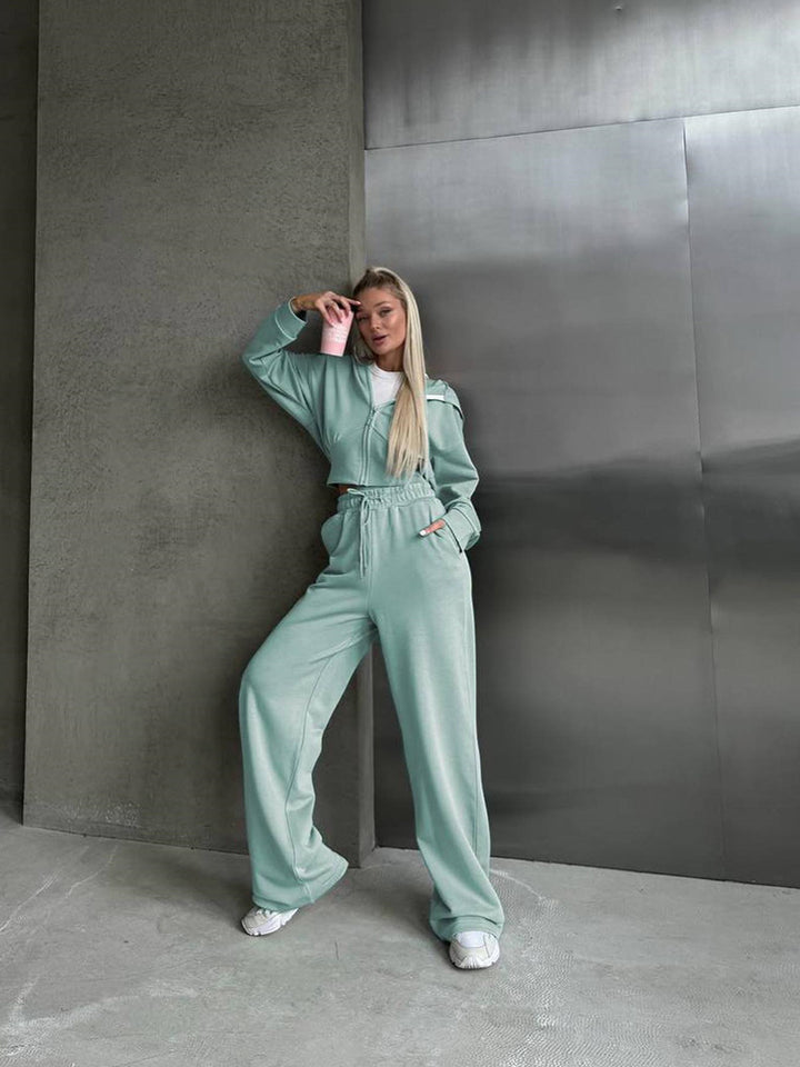 Women's two-piece cropped hoodie set with wide waistband pants cut and fitted zip Mune Fashion
