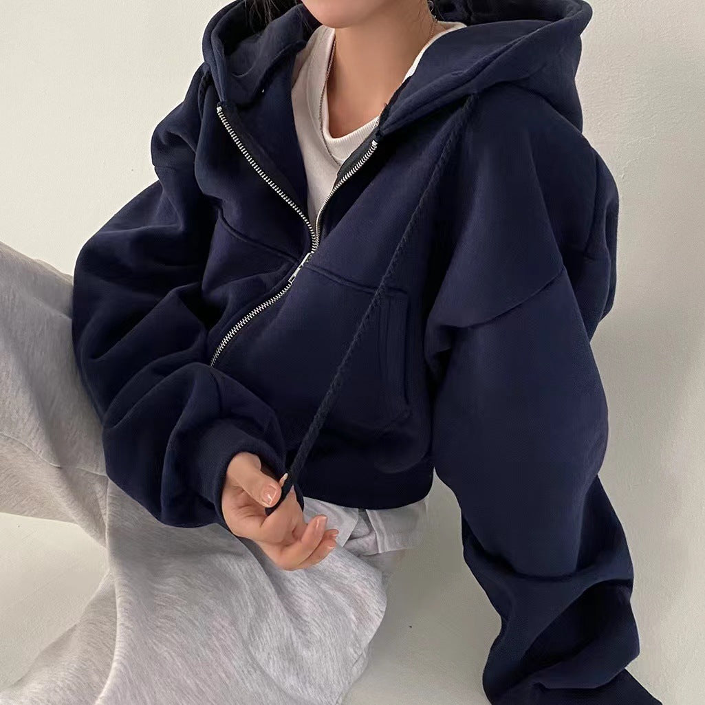 Women's cropped hoodie made of soft cotton blend with oversized sleeves Mune Fashion