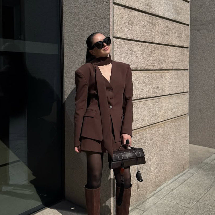 Women's Elegant Tailored Blazer-Pants Set with Integrated Scarf and V-Neck Mune Fashion