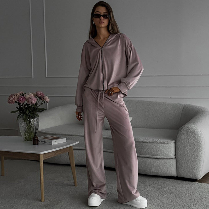 Women's luxurious velvet two-piece set with short zipper hoodie and wide high-waist lounge pants Mune Fashion