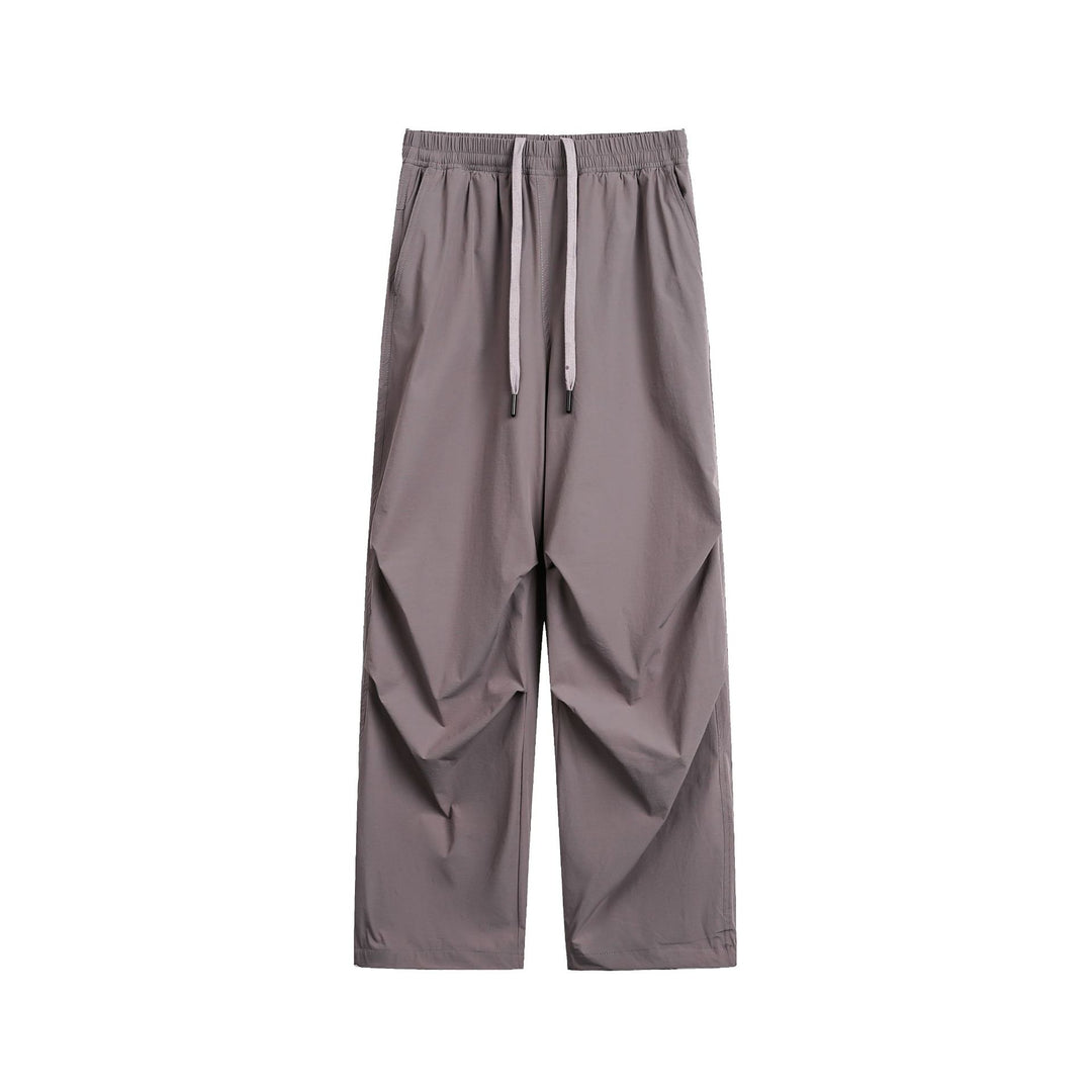Men's Wide Relaxed Cargo Pants with Elastic Waistband and Drawstring