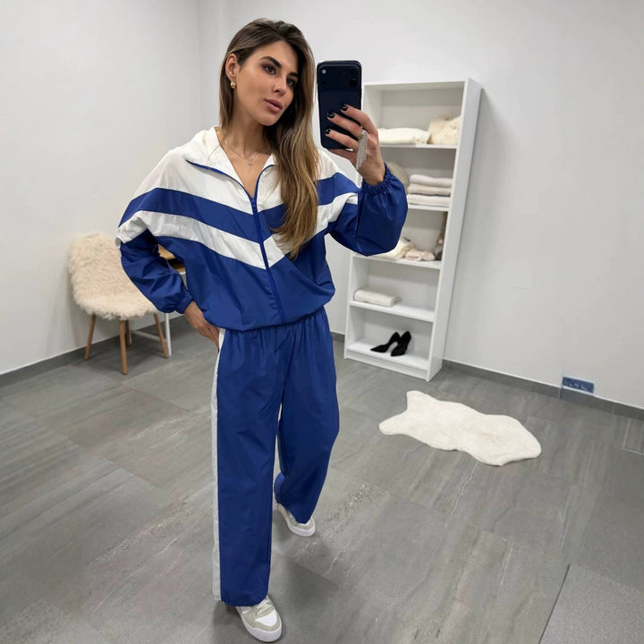 Women's retro nylon tracksuit with hooded zip jacket and wide high-waisted trousers Mune Fashion