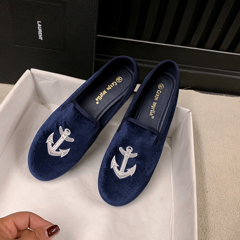 Ladies Velvet Slippers with Sun Embroidery and Gold Heel Cap Mune Fashion
