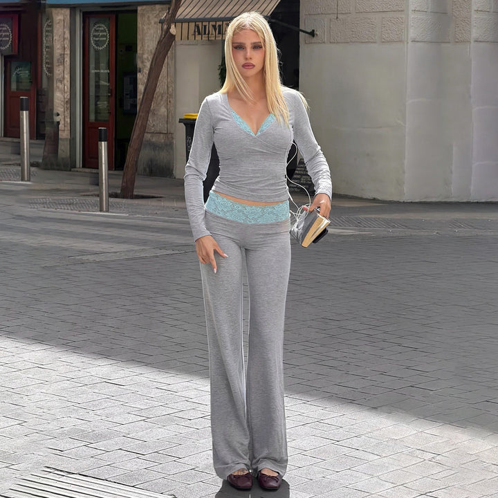 Ladies nan Lounge set with lace waistband, V-neck and flared bell-bottoms Mune Fashion