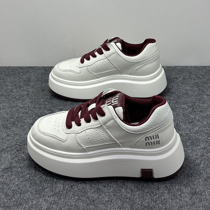 Women's Stylish Platform Sneakers made of durable leather with a minimalist design Mune Fashion