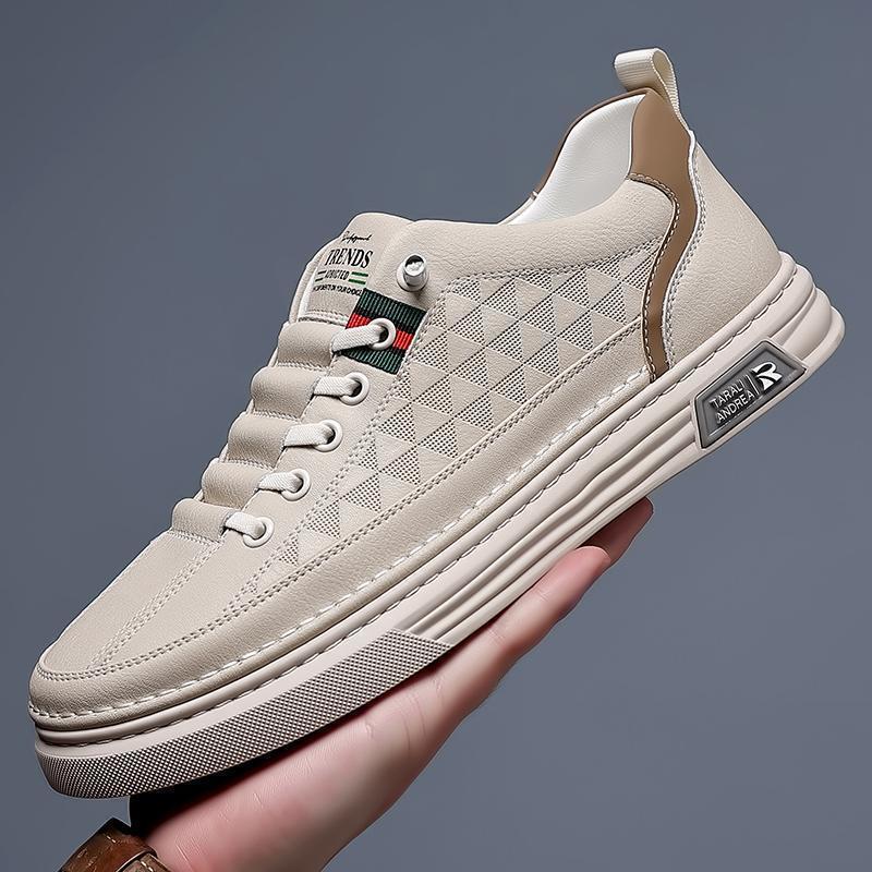 Men's Low-Top Sneaker with Quilted Diamond Design and Thick Rubber Sole Mune Fashion