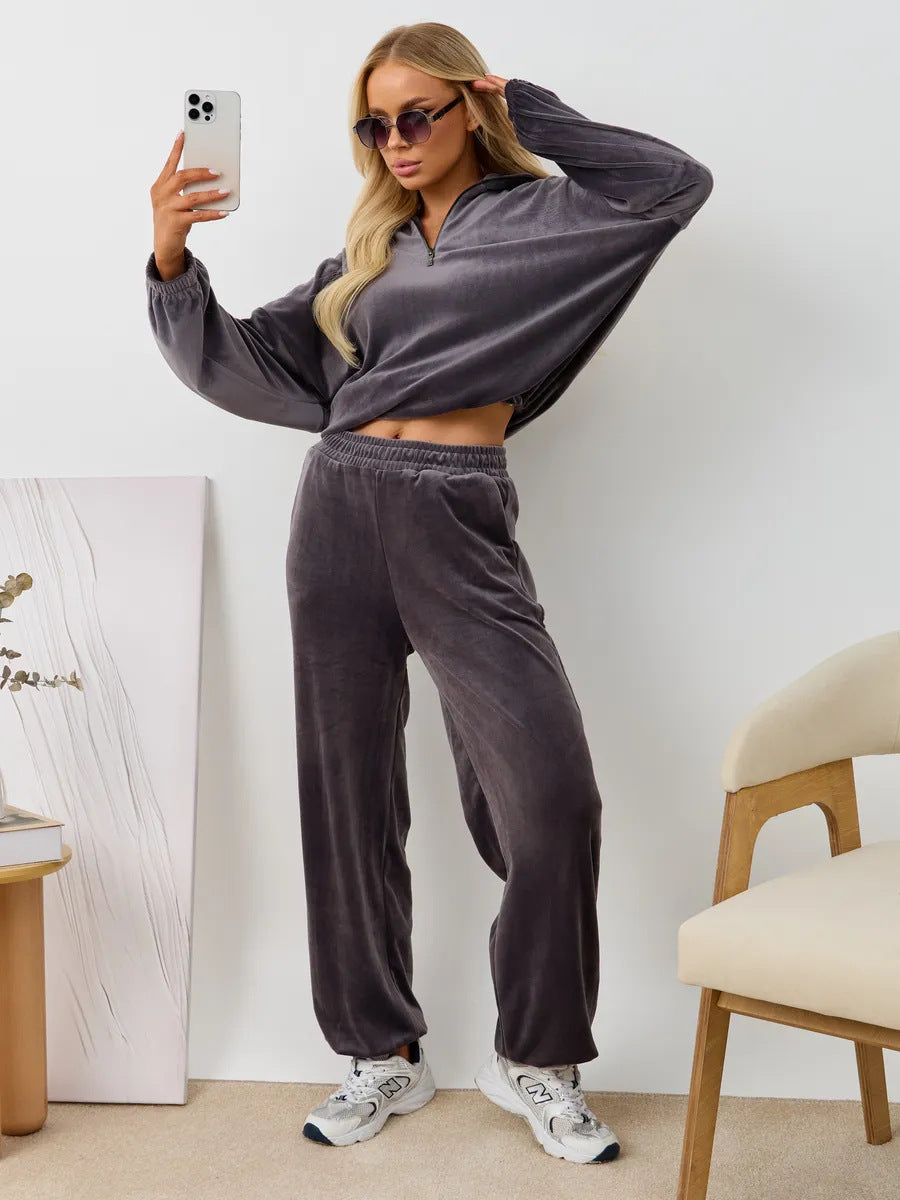 Women's velvety two-piece lounge set with hooded half-zip and elastic waistband pants Mune Fashion