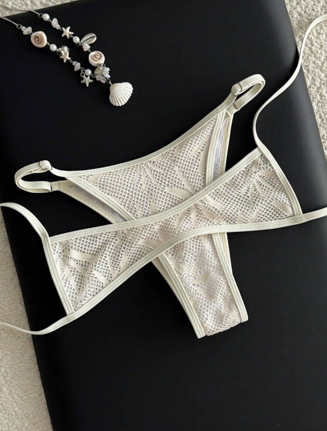 Women's Two Piece Bikini with Elegant Stripe Pattern Mune Fashion