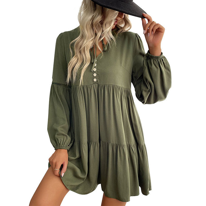 Ladies short-cut tiered babydoll dress with V-neck, button placket and balloon sleeves Mune Fashion