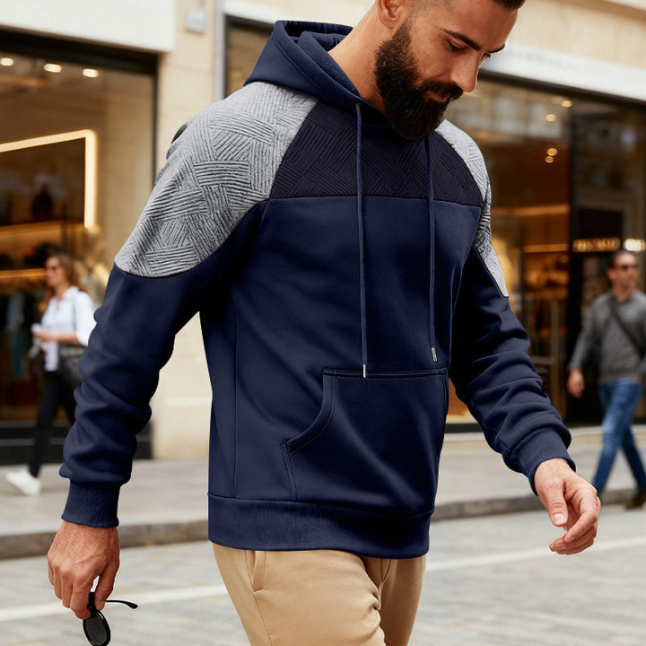 Men's hoodie with textured shoulder yoke, kangaroo pocket and raglan sleeves Mune Fashion