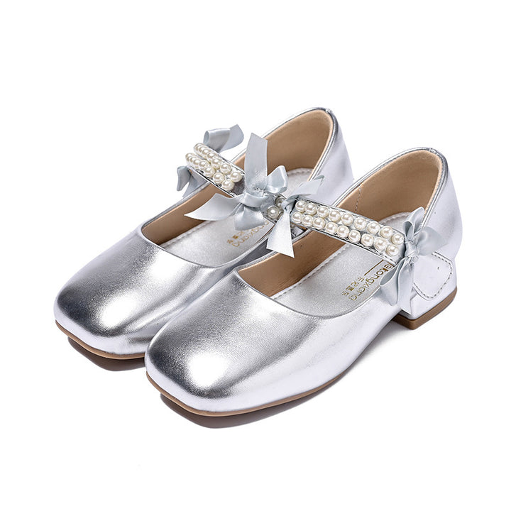 Girls' ballet shoes with decorative pearl and bow accents Mune Fashion