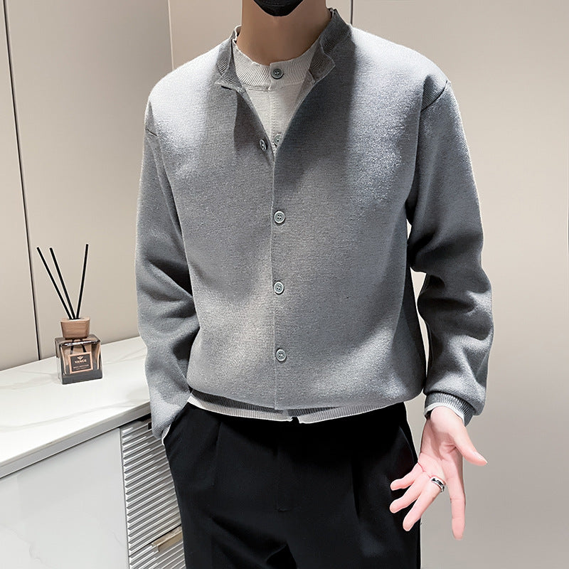 Men's Lightweight Fine Knit Cardigan with Round Neck, Minimalist Look and Contrast Button Placket Mune Fashion