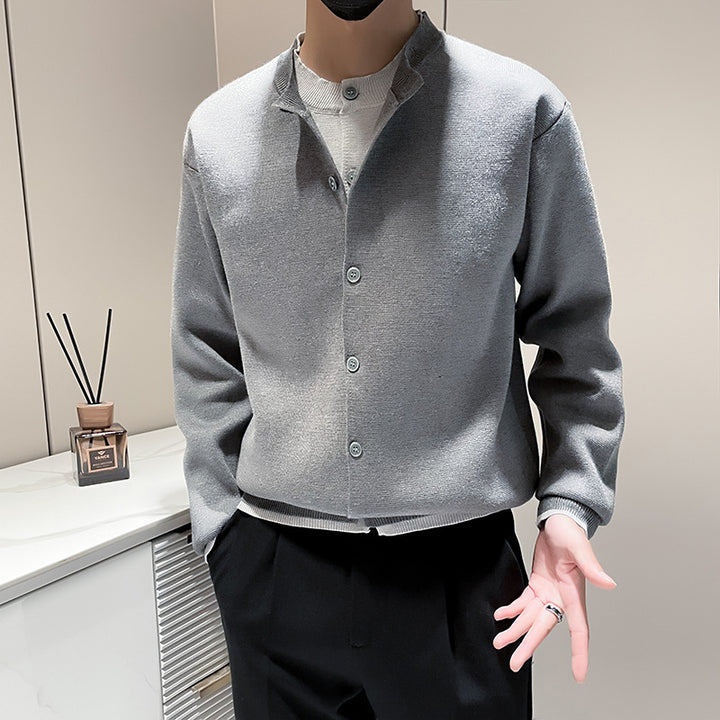 Men's Lightweight Fine Knit Cardigan with Round Neck, Minimalist Look and Contrast Button Placket Mune Fashion