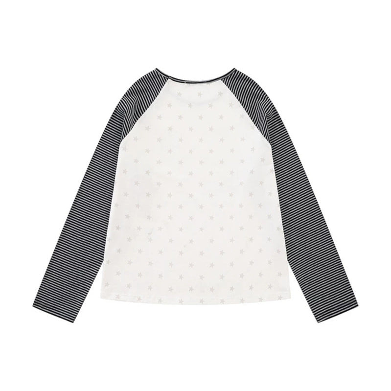 Women's raglan long sleeve shirt with striped sleeves, all-over stars and letter appliqué Mune Fashion
