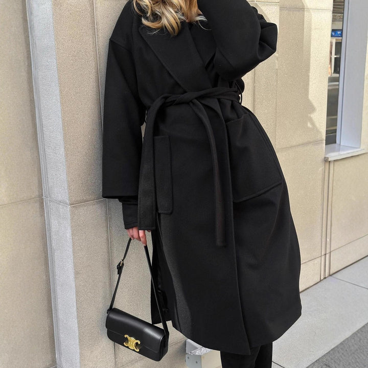 Women's wrap coat made of wool blend with belt at waist and patch pockets Mune Fashion