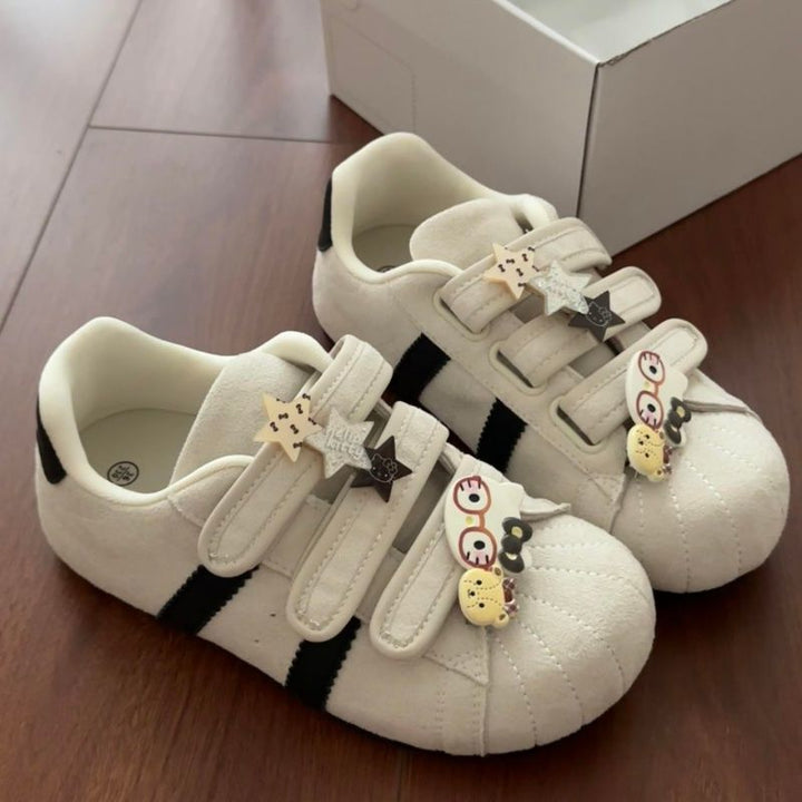Women's sneakers with adjustable Velcro and playful applications Mune Fashion