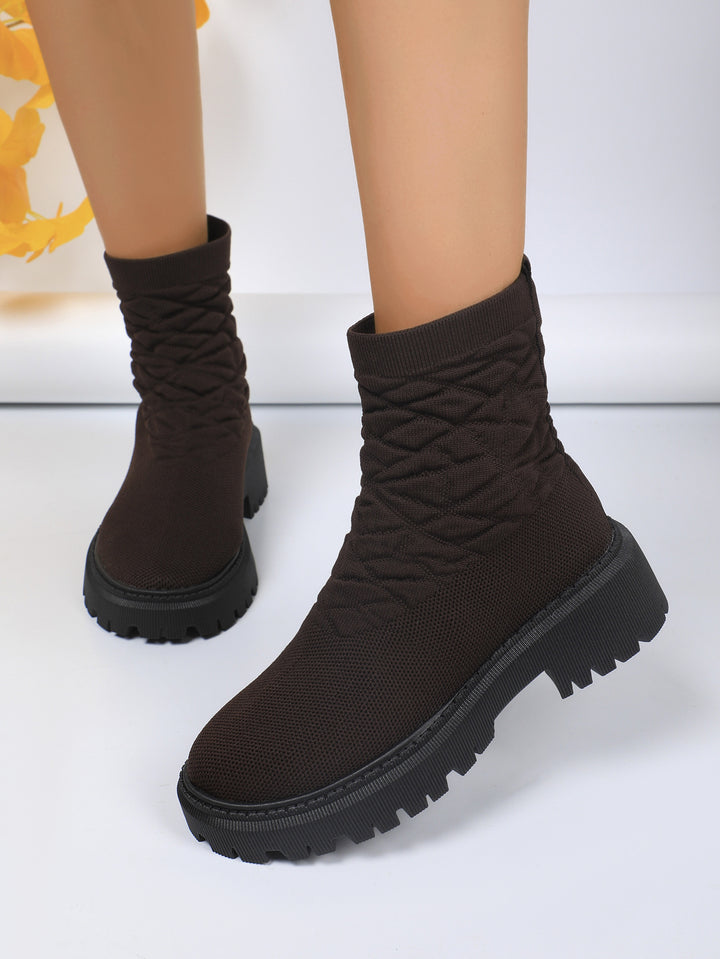 Women's knitted sock boots with geometric quilted look and chunky lug sole Mune Fashion