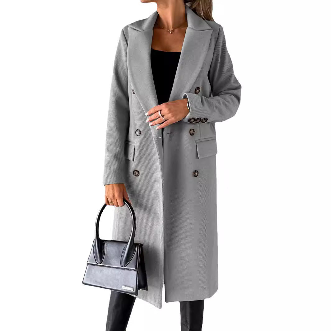 Women's double-breasted coat with lapel collar, patch pockets, and knee-length cut Mune Fashion