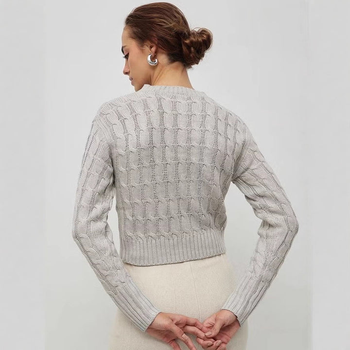 Women's short-cut braided knit pullover with round neckline and ribbed cuffs Drune