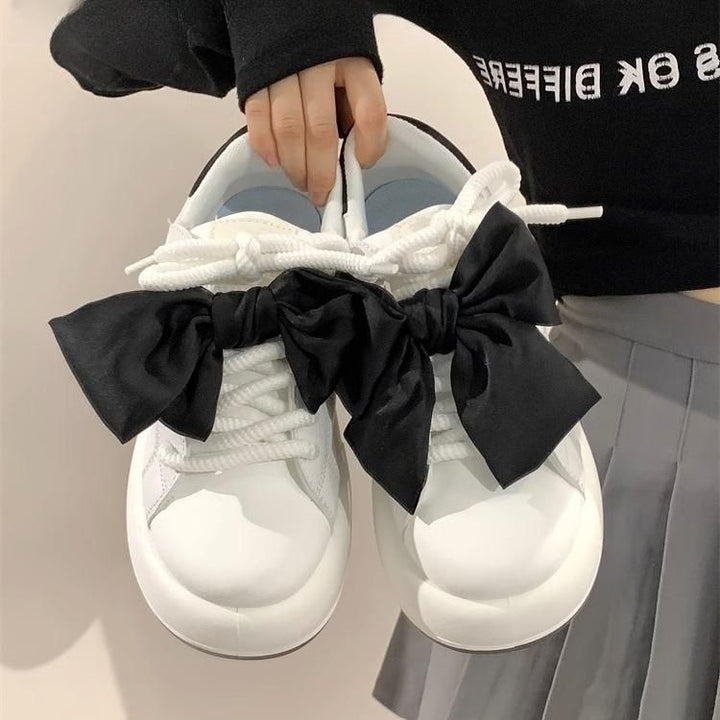 Women's sneakers with fashionable bow design and comfort sole Mune Fashion