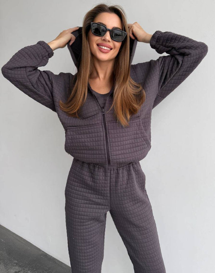 Women's Quilted Loungewear Set with Zip Hoodie, Cropped Bustier and High-Waisted Joggers Mune Fashion