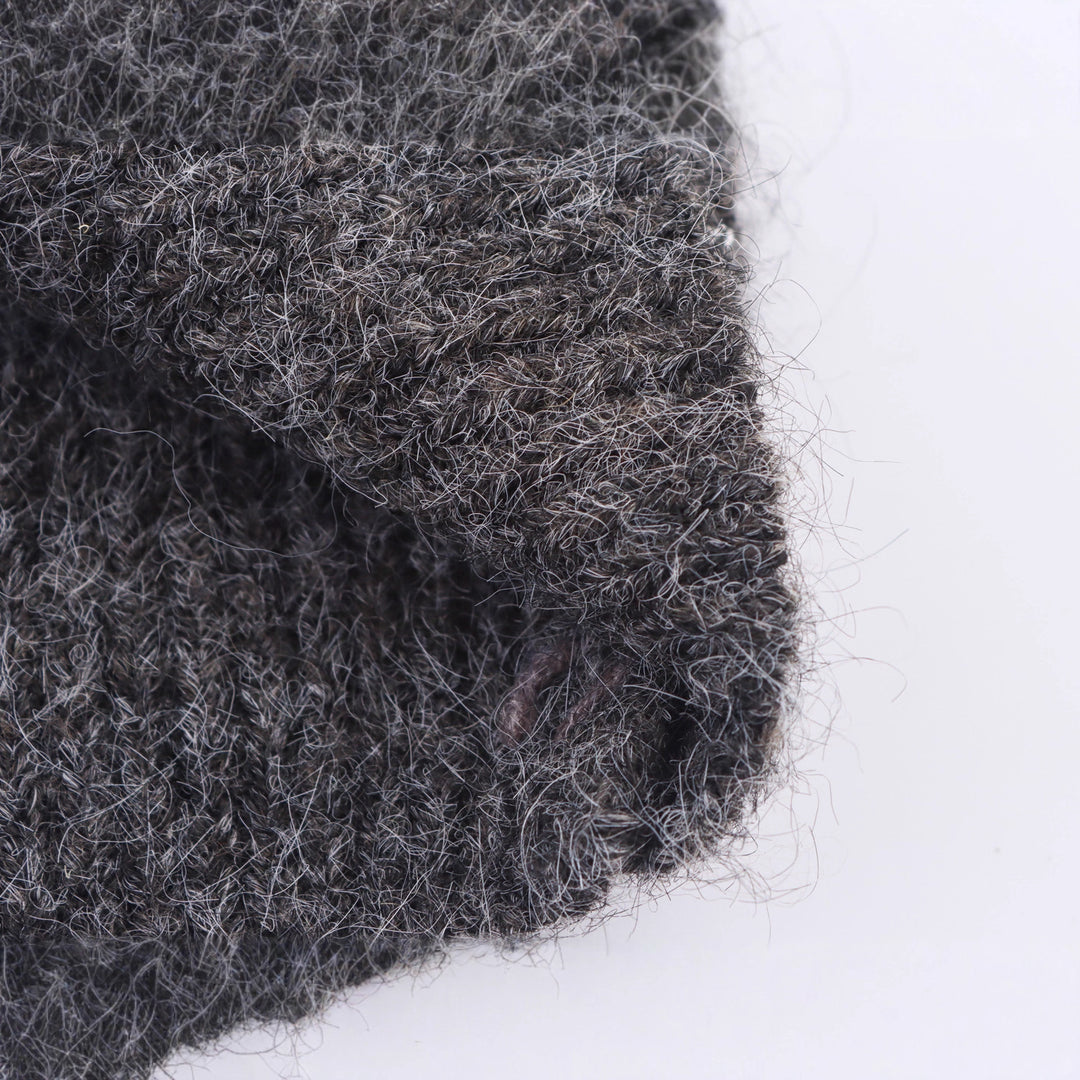 Women's Sleeveless Mohair-Look Knitted Vest with V-Neck and Decorative Sequins Mune Fashion