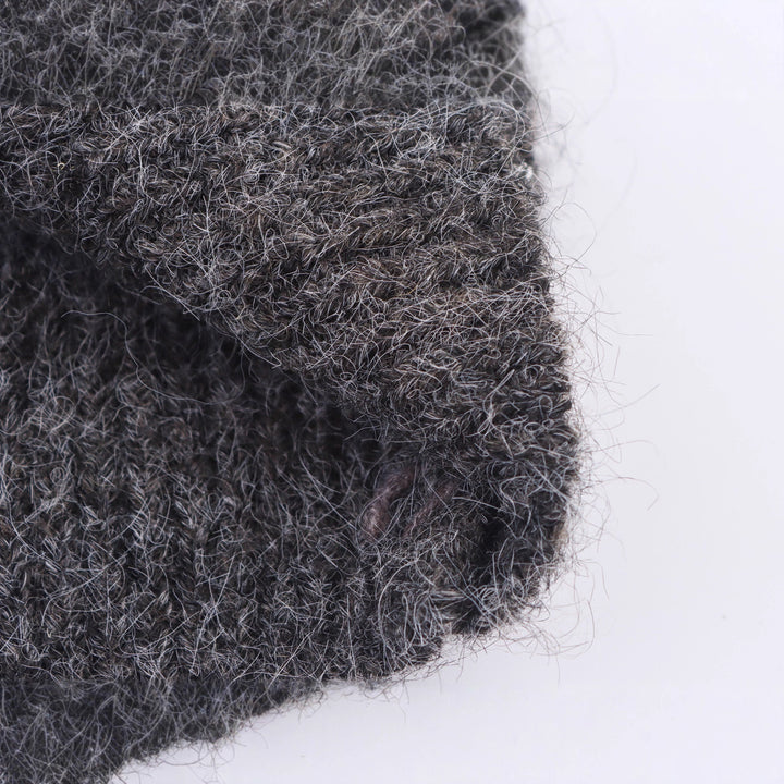 Women's Sleeveless Mohair-Look Knitted Vest with V-Neck and Decorative Sequins Mune Fashion