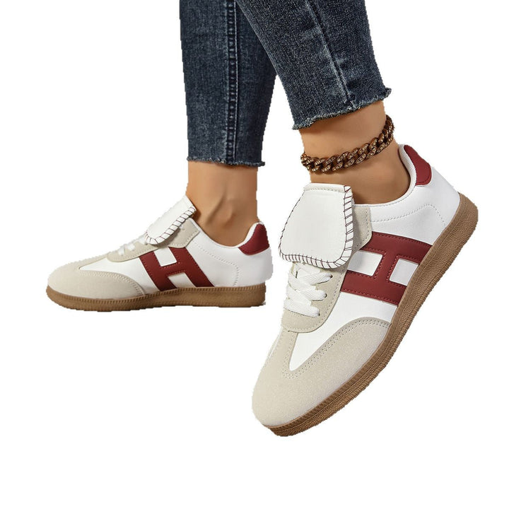 Women's Fashion Sneakers with Elegant Flap Accent and Non-slip Sole Mune Fashion