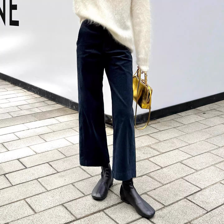 Women's High-Waisted Velvet Culotte with Wide Leg and Discreet Side Pockets Mune Fashion