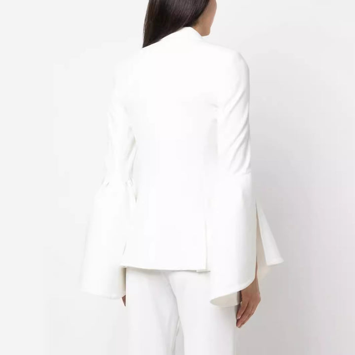 Ladies two-piece tailored suit with fitted single-breasted jacket and flared sleeve cuffs Mune Fashion